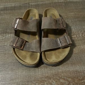 Brown Birkenstock Arizona Sandals - Size US 6-6.5 (EU 37)